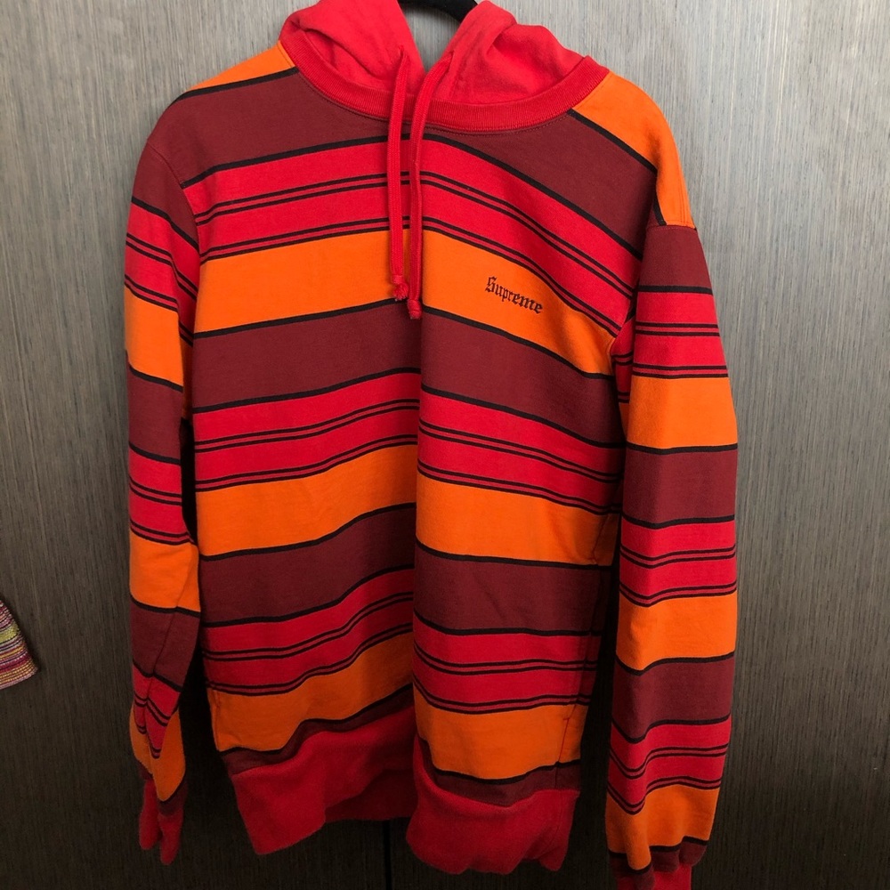Supreme hoodie